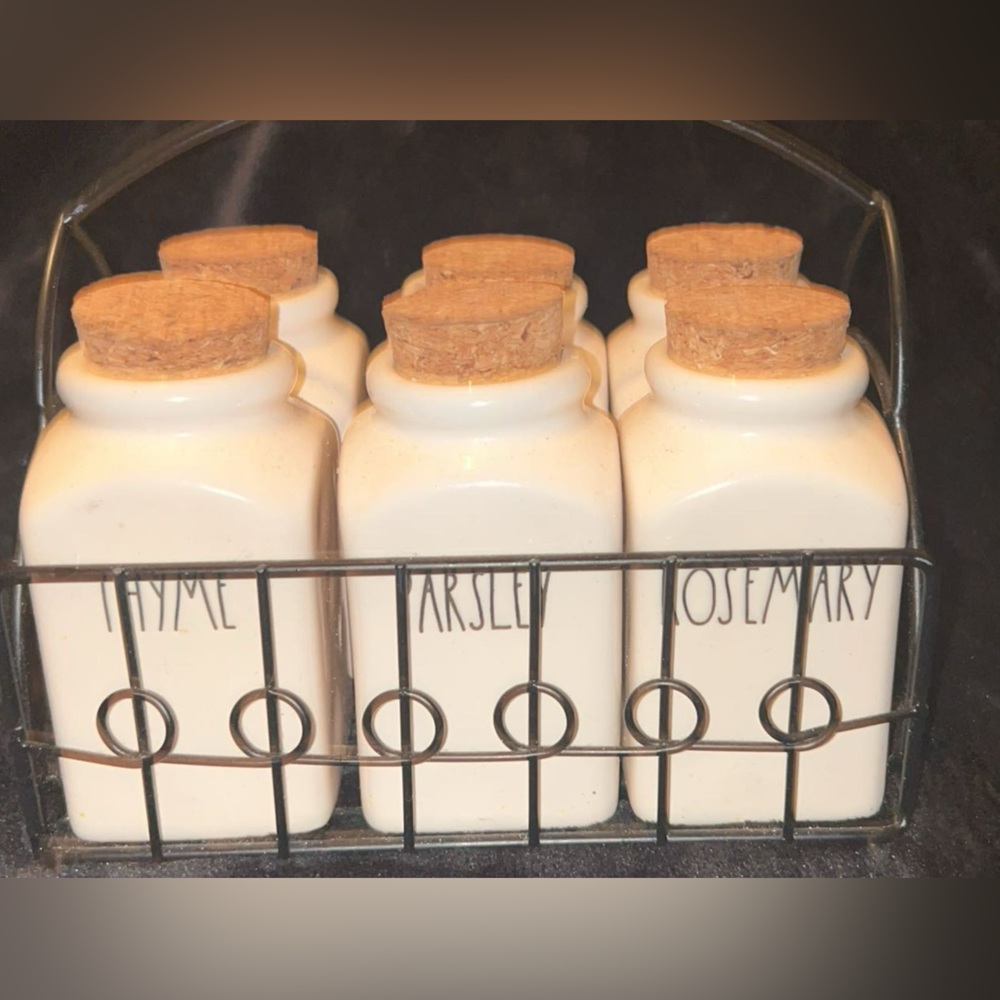Rae Dunn spice jars with holder 🤍